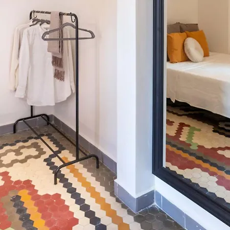 Spacest - Carrer De Francesc Cubells A Valencia